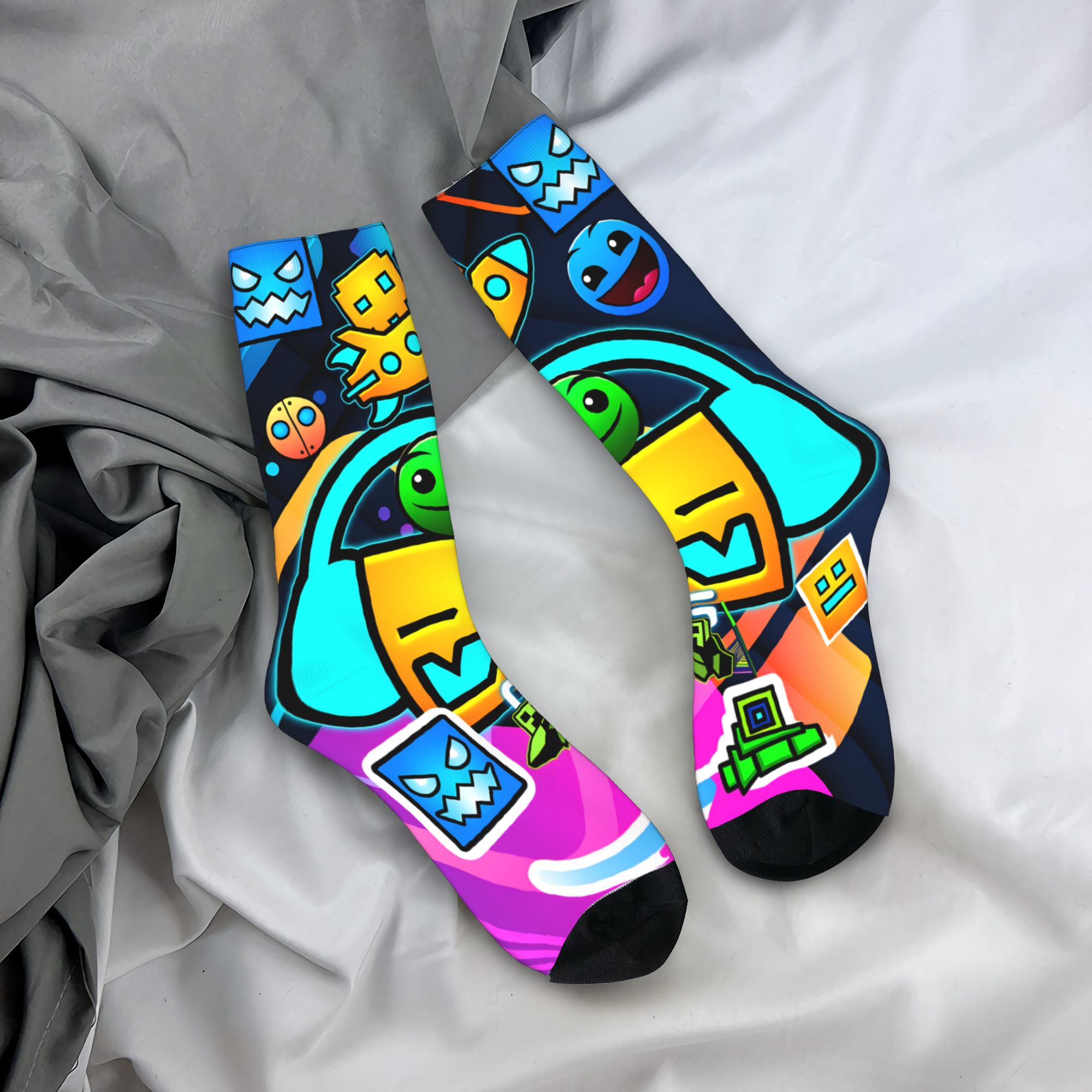Geometry Gaming Dashed Socks   - огляд і ціна Gaming Accessories Men